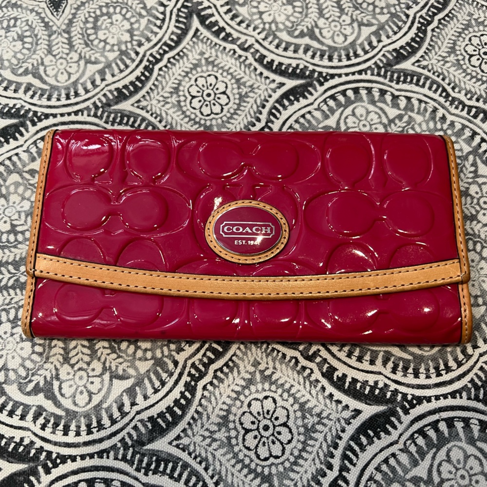 Coach patent and vachetta leather pink signature pattern wallet